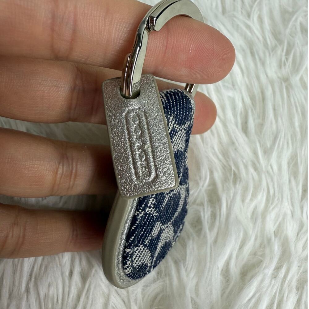 Vintage COACH y2k SIGNATURE TEAR DROP KEY RING Denim Charm - Picture 3 of 4